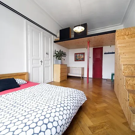 Mike's Huge Apartment *