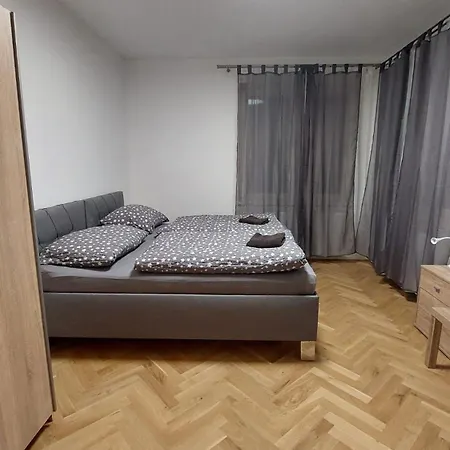 Apartment Spoon 1a *