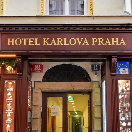 Karlova Otel