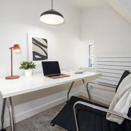 Days - Attic - Workspace - 100 Mbps Wi-fi - Park Nearby * Prague