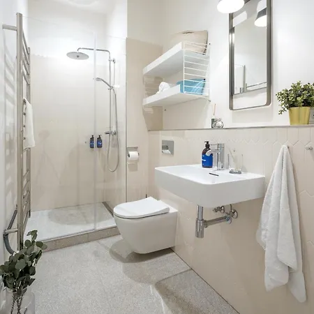 Apartment Days - Attic - Workspace - 100 Mbps Wi-fi - Park Nearby