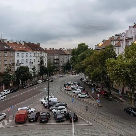 Apartment Days - Family 2bdr - Ac - Darts - Netflix - Hip District Prague