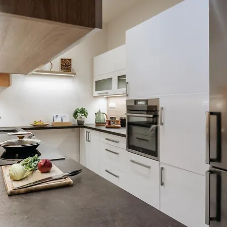 Days - Family 2bdr - Ac - Darts - Netflix - Hip District Prague