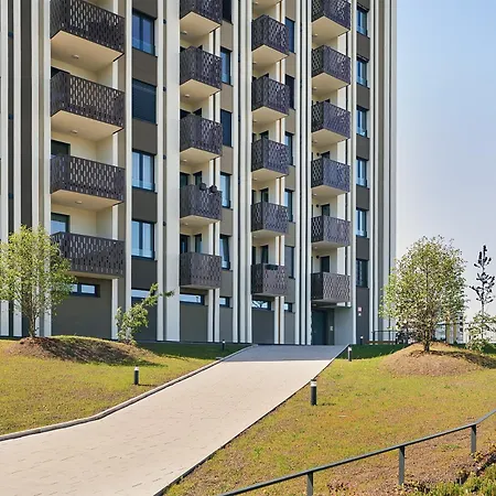 Luxury Sunny - Garage Parking, Metro, Balcony, Ps5 With Games Prague