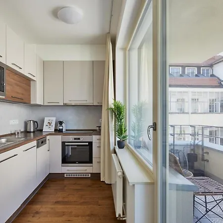 Days Apartment Prague