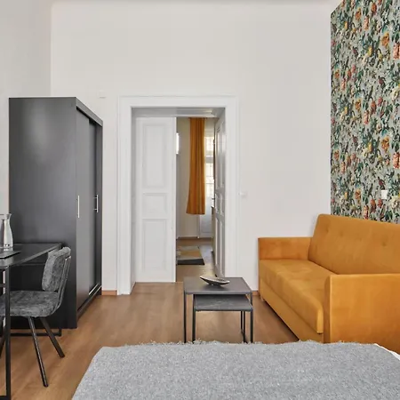 Apartment Days - Sunlit 1bdr - Netflix - Yet Quiet - New Town Prague