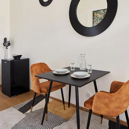 Apartment Days - Sunlit 1bdr - Netflix - Yet Quiet - New Town *