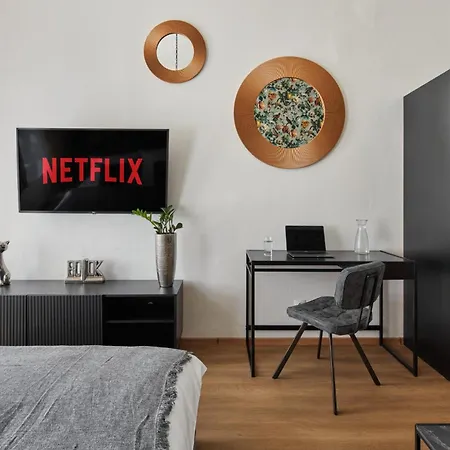 Days - Sunlit 1bdr - Netflix - Yet Quiet - New Town *