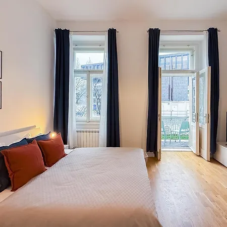 Turnkey I Wenceslas Square Apartment