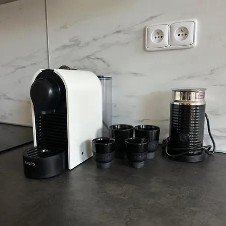 Pasta Party Apartment, Free Parking, Fully Equipped Апартаменты