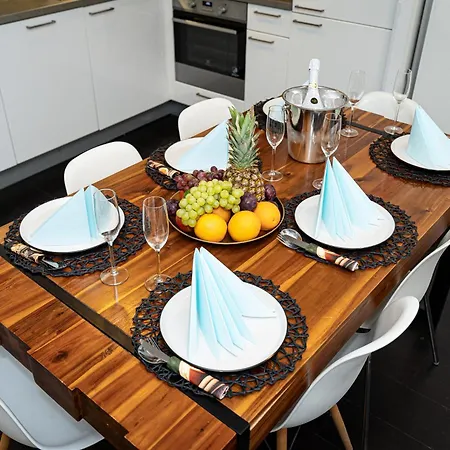 Kingdom Silver Deluxe Apartment