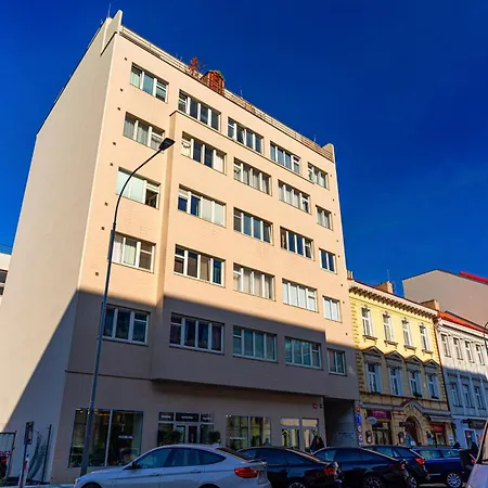Kingdom Silver Deluxe Prague
