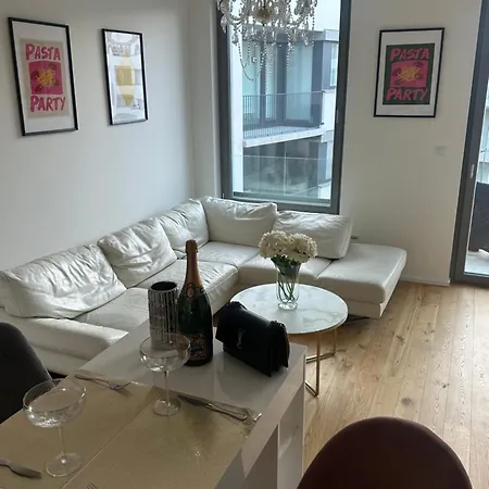 Pasta Party Apartment, Free Parking, Fully Equipped Прага