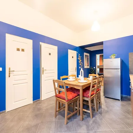 Stellar Female Hostel Prague