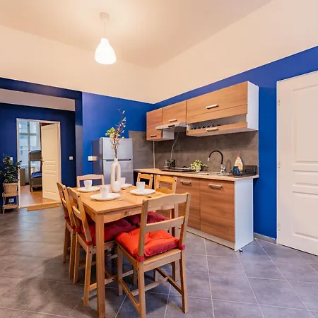 Stellar Female Hostel Prague