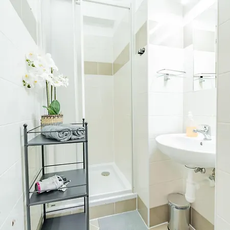 Stellar Female Hostel Prague