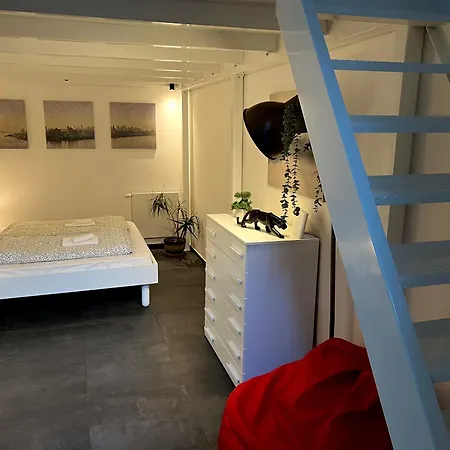 Opletalova 1min From Wenceslas Square *