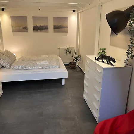 Opletalova 1min From Wenceslas Square *