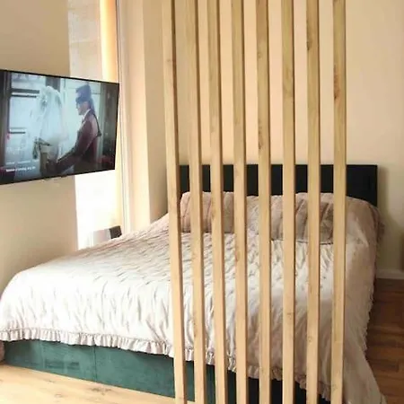 Apartment Charming Small And Private Garden Prague