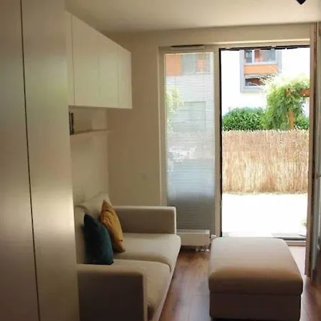 Apartment Charming Small And Private Garden Prague
