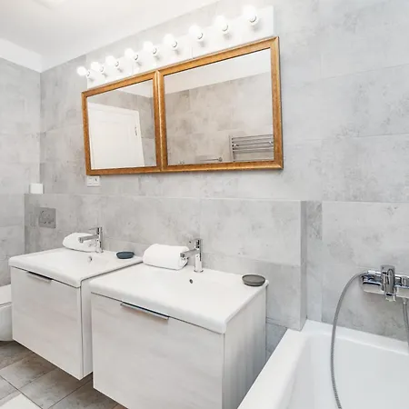 Apartment Designer Two-bedroom With Terrace