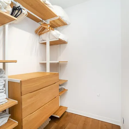 Designer Two-bedroom With Terrace Apartment *