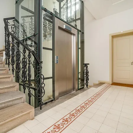 Designer Two-bedroom With Terrace Apartment *