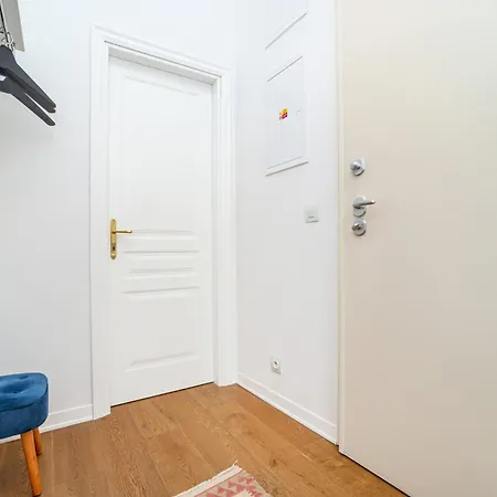 Apartment Designer Two-bedroom With Terrace