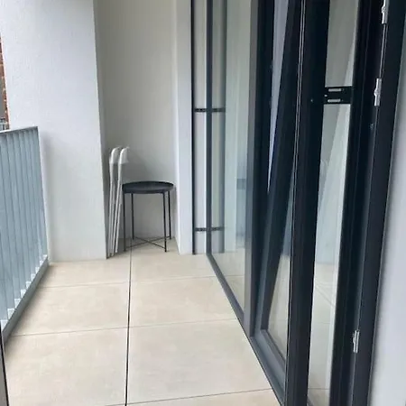 Quiet Near Centre *