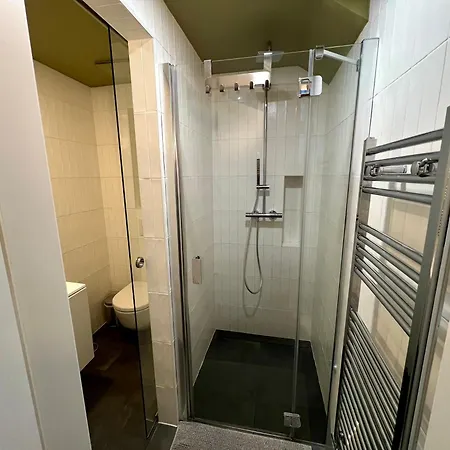 Opletalova 1min From Wenceslas Square *