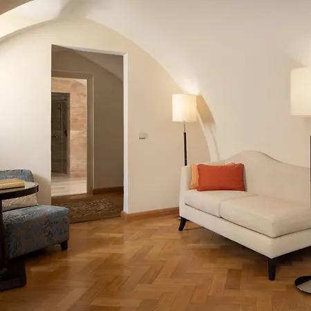 Mandarin Oriental,