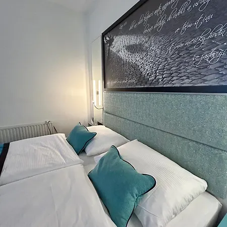 Hotel Red & Blue Design Prague