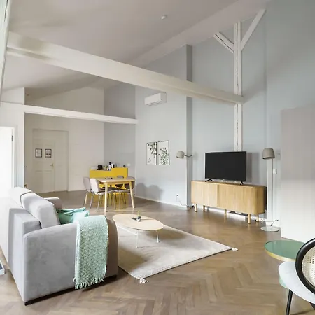 Limehome Halkova
