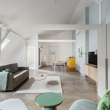 Limehome Halkova Praha