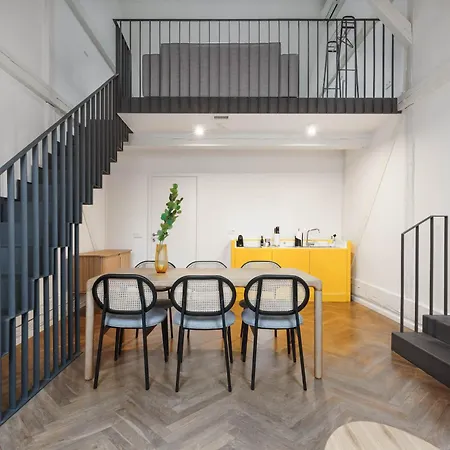 Limehome Halkova 4*