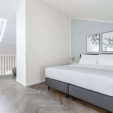 Limehome Halkova Praha