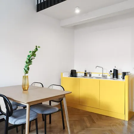 Aparthotel Limehome Halkova 4*