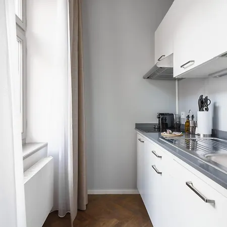 Limehome Halkova Praha