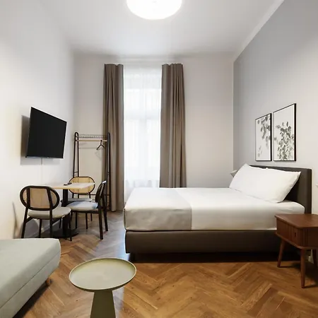 Apartahotel H7 Palace 4*