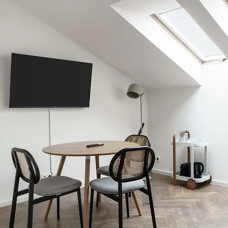 Aparthotel Limehome Halkova Praha