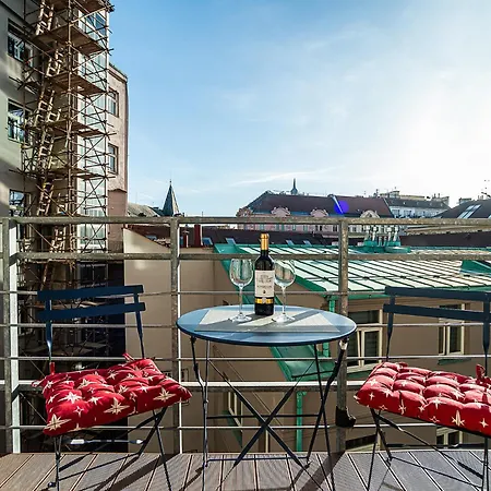 Stunning Designer With Terrace Apartment Prague
