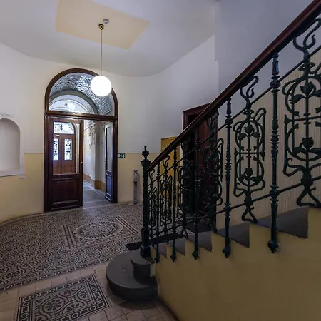 Eli Spacious With Old Town View, Parking & Ac Apartment Prague