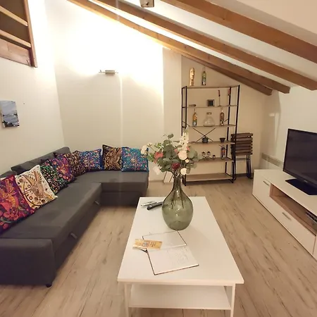 Cozygem Apt 2 Mins Walk Charles Bridge *