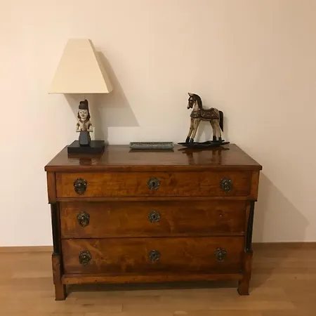 Bed & Breakfast Krocinova Prague