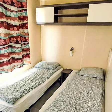 Prima By Interhome Praag