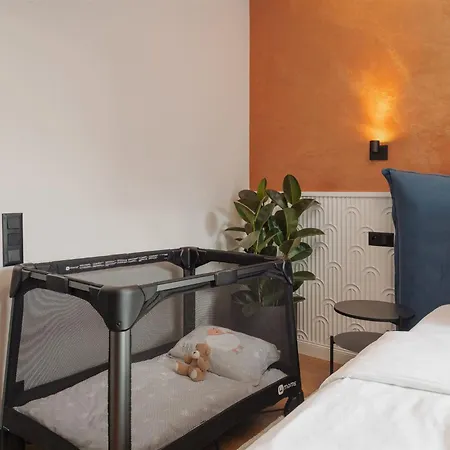 Luxury Sunny - Garage Parking, Metro, Balcony, Ps5 With Games Apartment