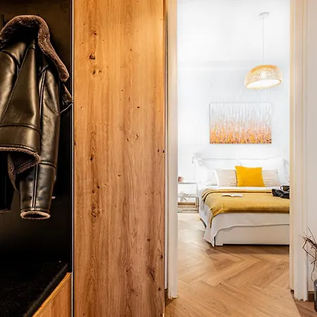 Apartment Days - 1bdr - Netflix - Near River Prague