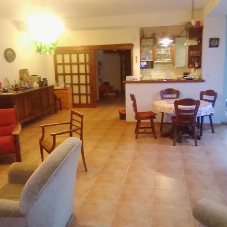 Charlie Retro-modern Design Guest house 3*
