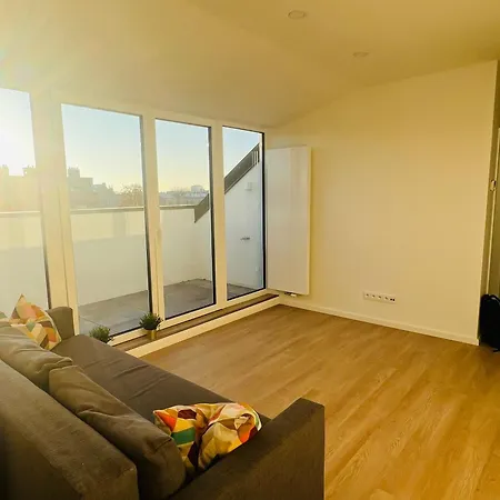 New Sunny Rooftop With A Terrace 10-15 Minutes Drive From Centre Apartment *