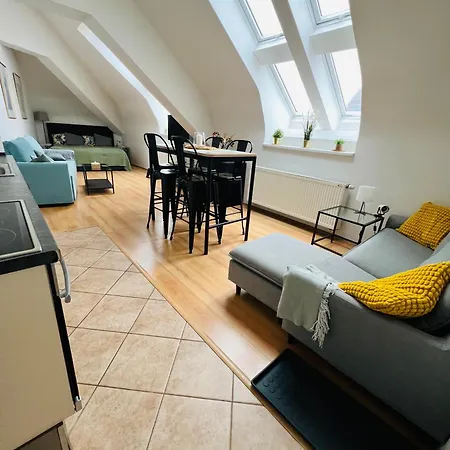 Central, Cozy & Stylish With Views